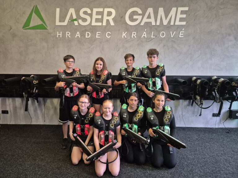 7. B ovládla laser game: